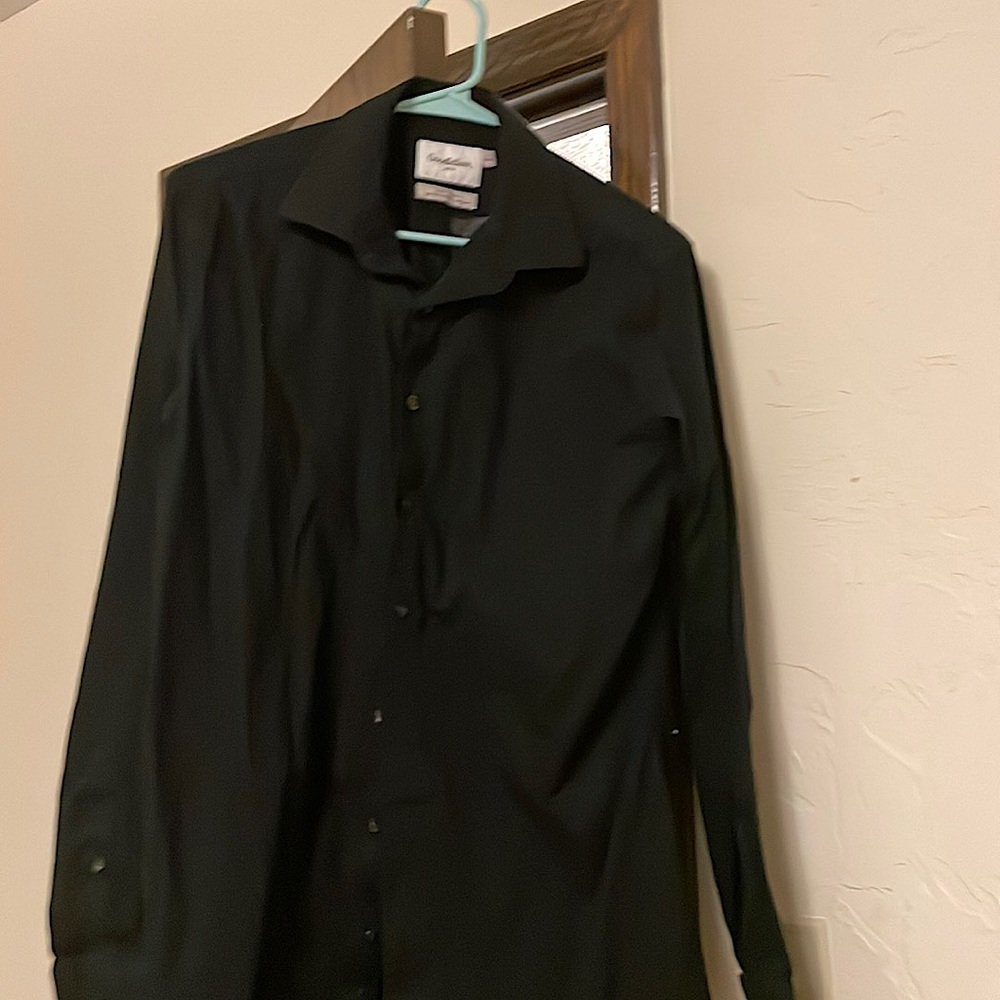 Men’s long sleeve Goodfellow black button down shirt